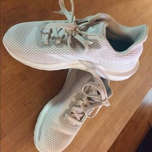 Women’s adidas tennis shoes